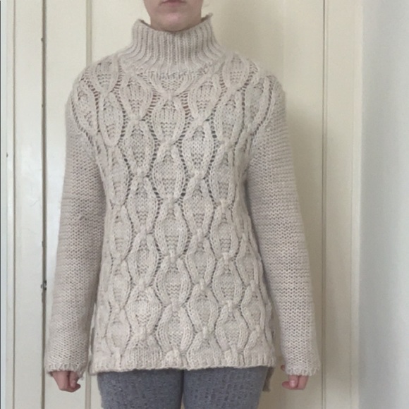 H&M Cream Turtleneck Sweater - Picture 4 of 4
